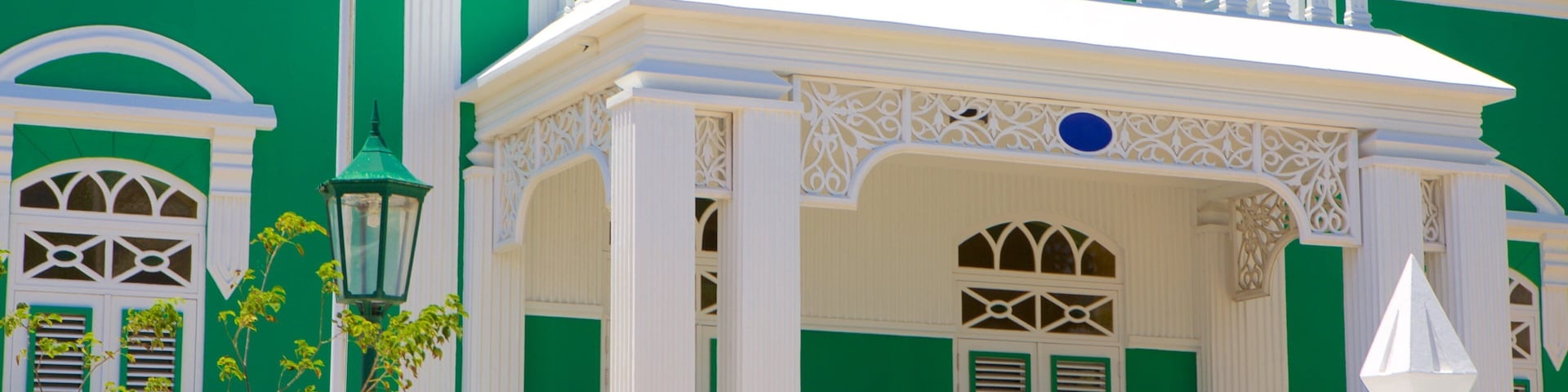 Aruba Town Hall showing an administrative buidling and heritage architecture