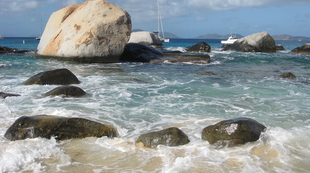 Many people don't know that "The Baths" are on the island of Virgin Gorda. Hidden away, if you drive by you'd think it was just a view of the ocean from a cliff. Park and walk down the cliff and you have a spectacular sight of huge boulders that sit in the water with breathtaking scenery. You can walk on some of the boulders, swim around them in places and the water is pristine and blue. #BeachTips