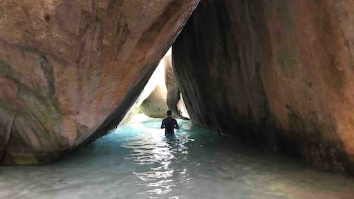 Lots of places to get lost here but this spot is the main draw. You can’t miss it.