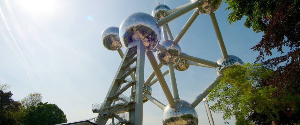 Atomium inclusief een monument, kunst in de open lucht en kunst