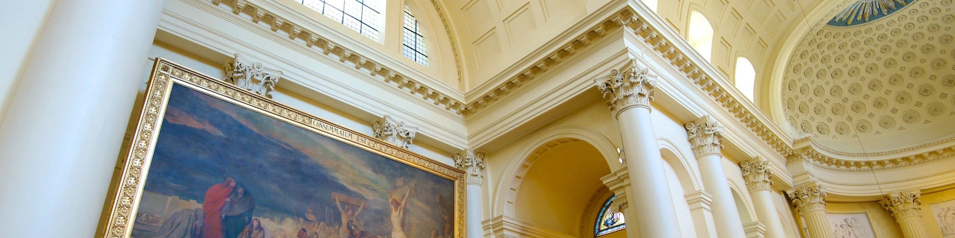 Royal Palace of Brussels showing a castle, heritage architecture and interior views