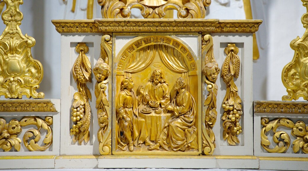 Place Royale featuring art