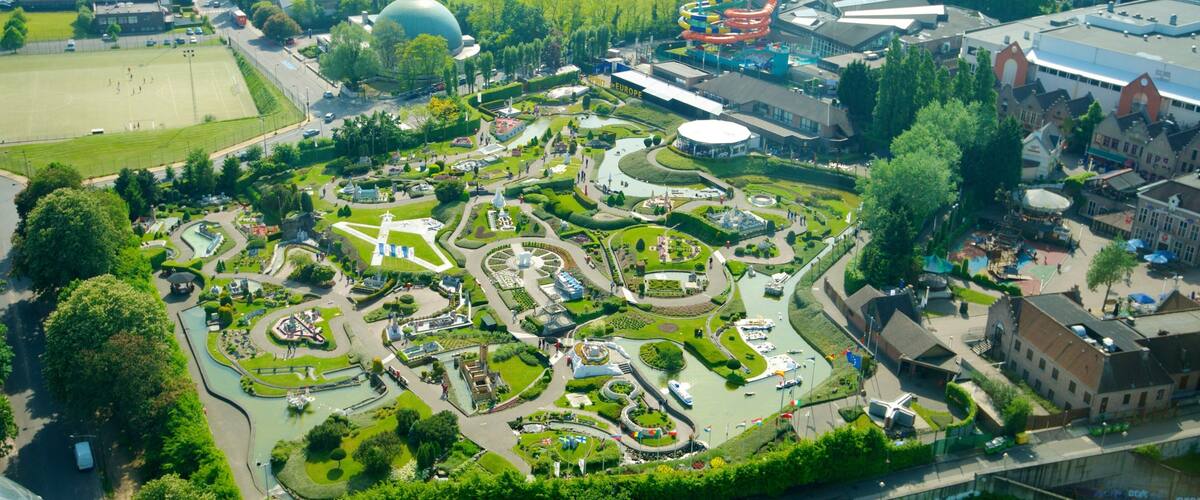 Mini-Europa caracterizando um jardim