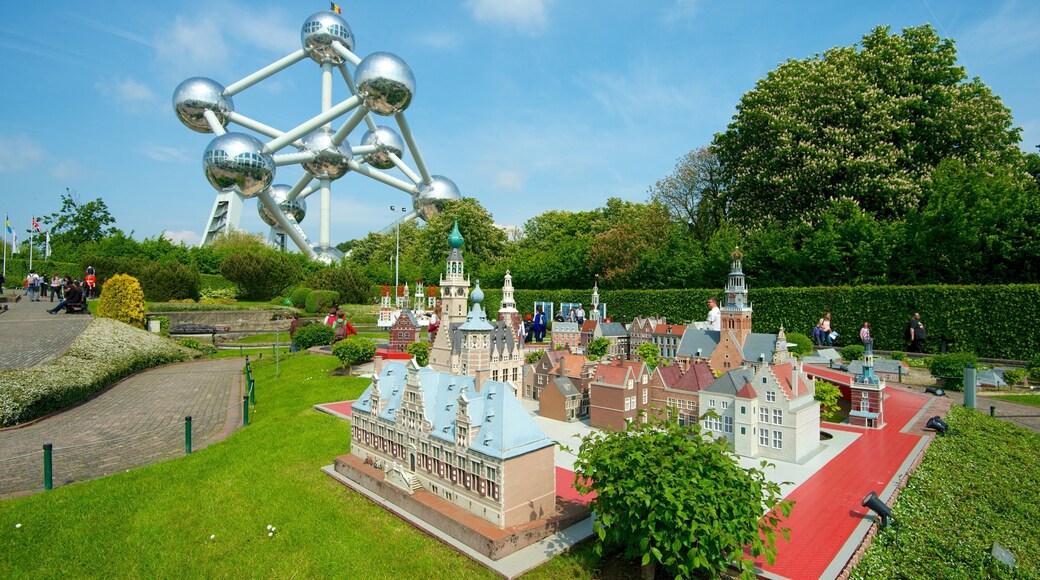 Mini-Europe featuring outdoor art, a park and rides