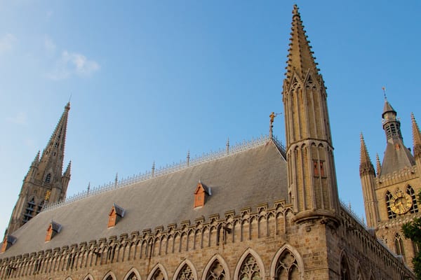 Lakenhalle welches beinhaltet historische Architektur und Geschichtliches