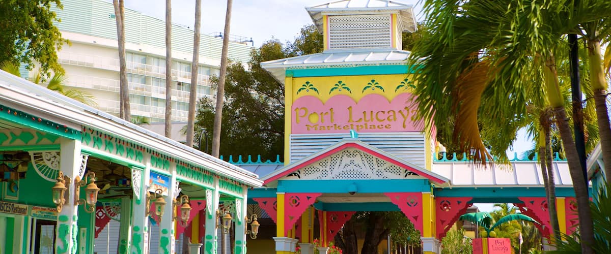 Mercado Port Lucaya Marketplace ofreciendo señalización