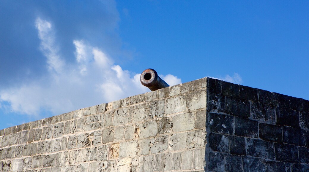 Fort Montagu which includes heritage elements