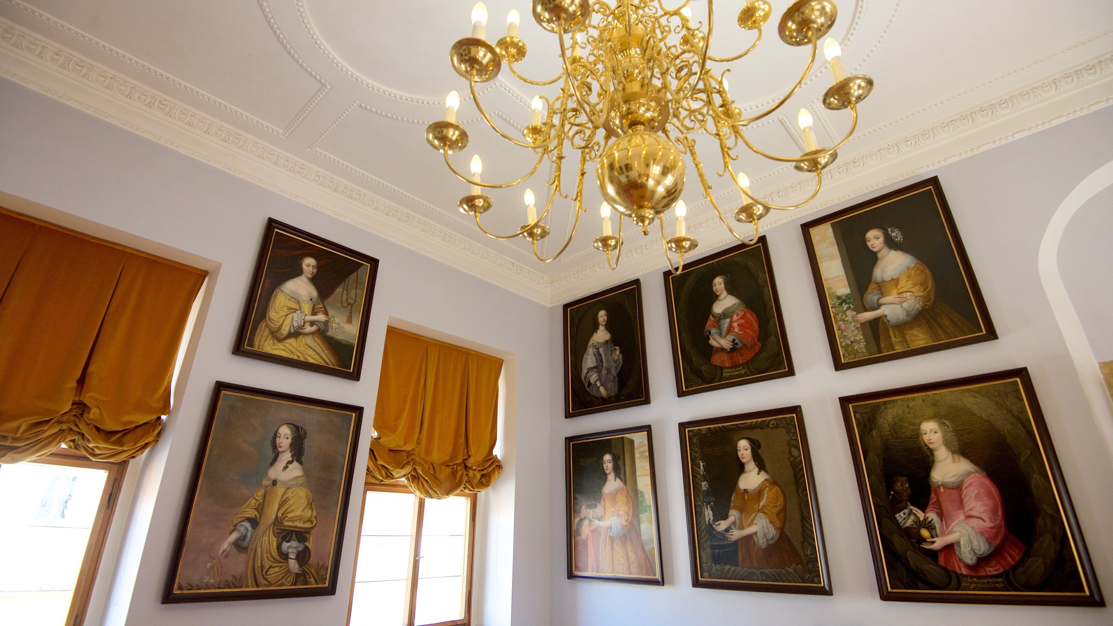 Lobkowicz Palace which includes art and interior views