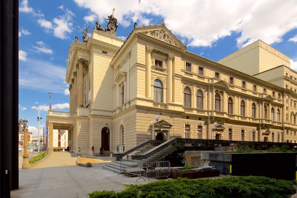 Prager Staatsoper mit einem historische Architektur, Stadt und Geschichtliches