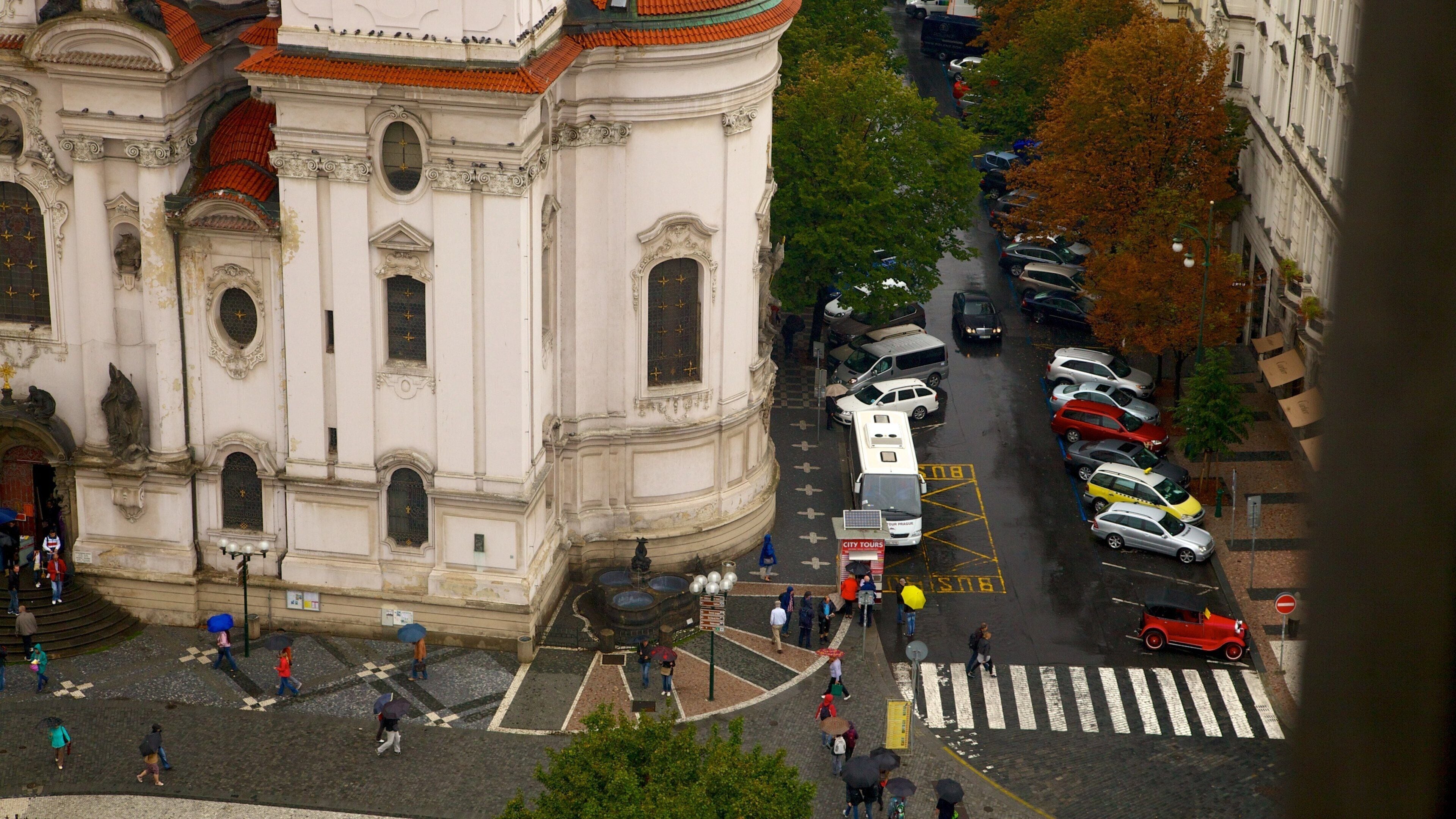 旧市街広場の聖ミクラーシュ教会 どの含み 宗教名所, 都市 と 教会あるいは大聖堂