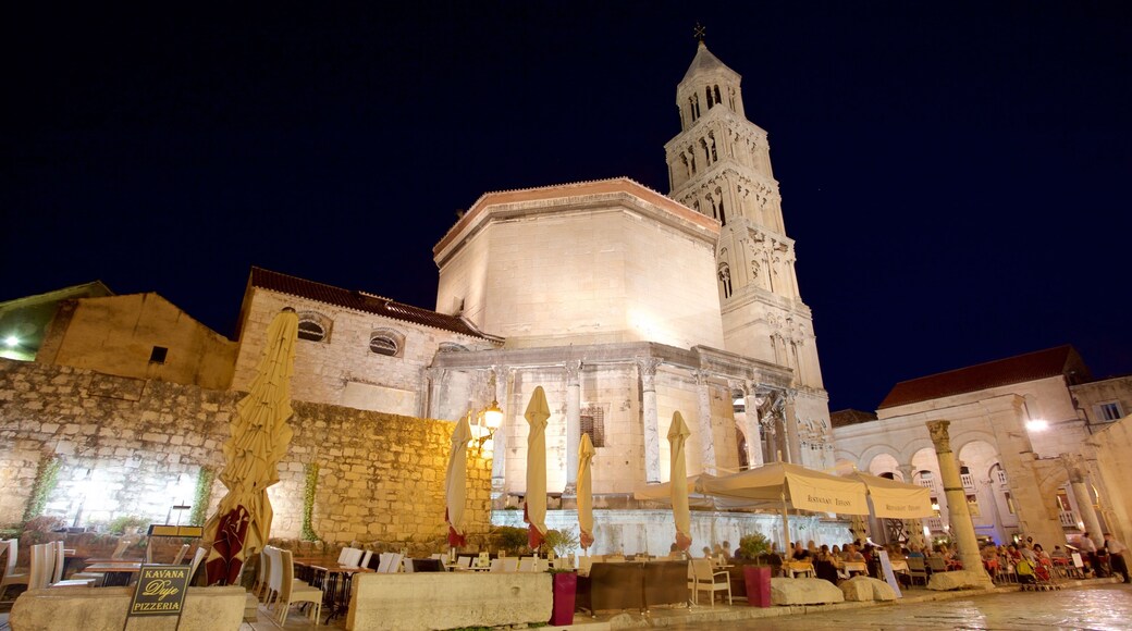 Diocletian\'s Palace showing heritage elements, night scenes and a castle