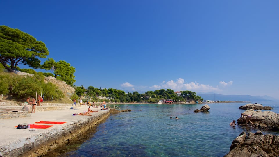 Bacvice Beach which includes general coastal views