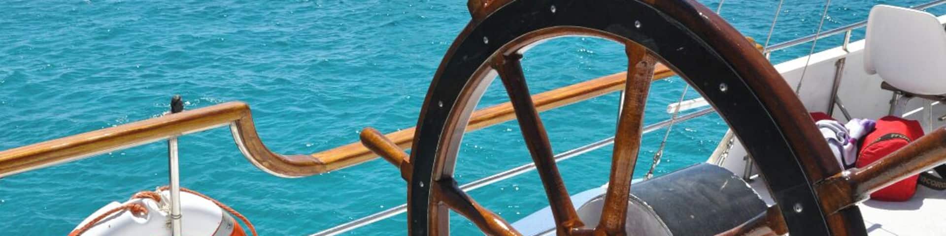 Lep izlet iz Hvara. Meni pa so ga še dodatno popestrili visoki valovi, kateri so pognali malce adrenalina po žilah ... :)
#Palmizana #PakleniOtoci #Hvar #BoatTrip #Croatia #Dalmatia #Jadran #Sea