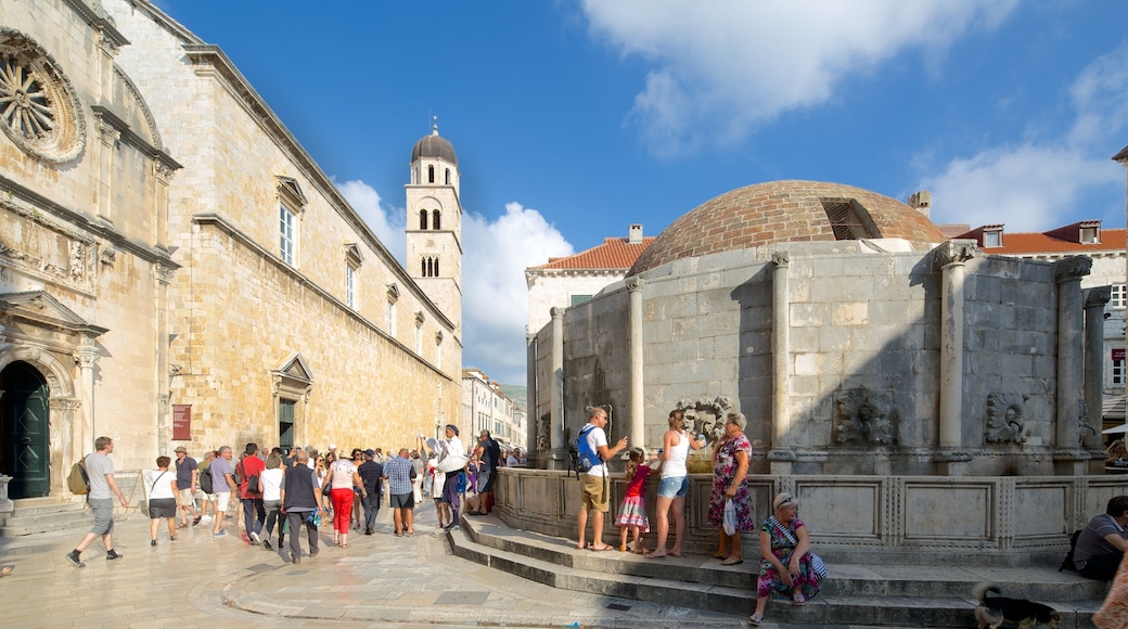 Onofrio\'s Fountain featuring a square or plaza, a fountain and heritage elements
