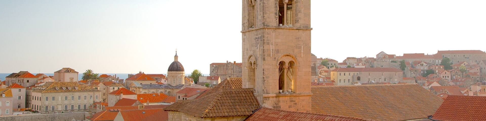 Dominikanisches Kloster mit einem historische Architektur und Kirche oder Kathedrale