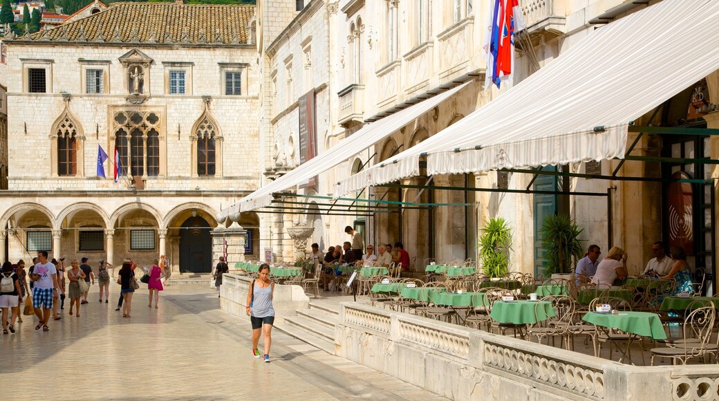 スポンザ宮殿 どの含み 広場, カフェ シーン と 遺跡
