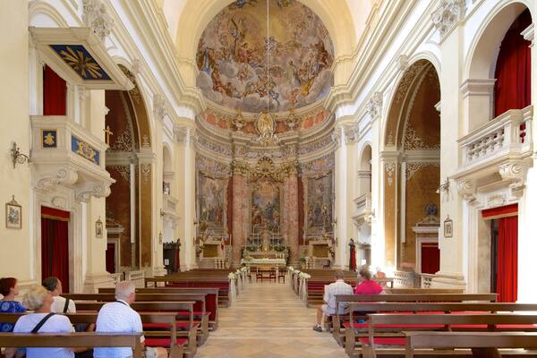 Eglise Saint-Ignace qui includes patrimoine historique, église ou cathédrale et patrimoine architectural