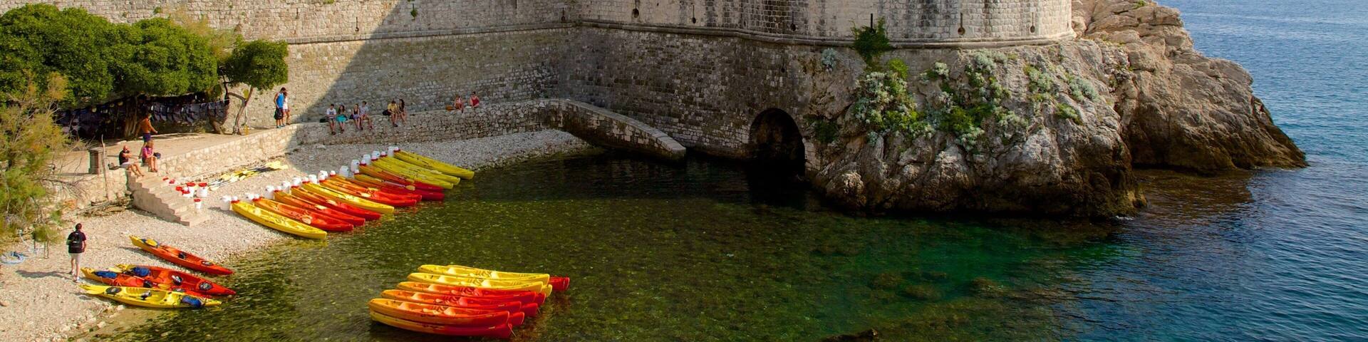 Bokar Fortess which includes a ruin and heritage elements