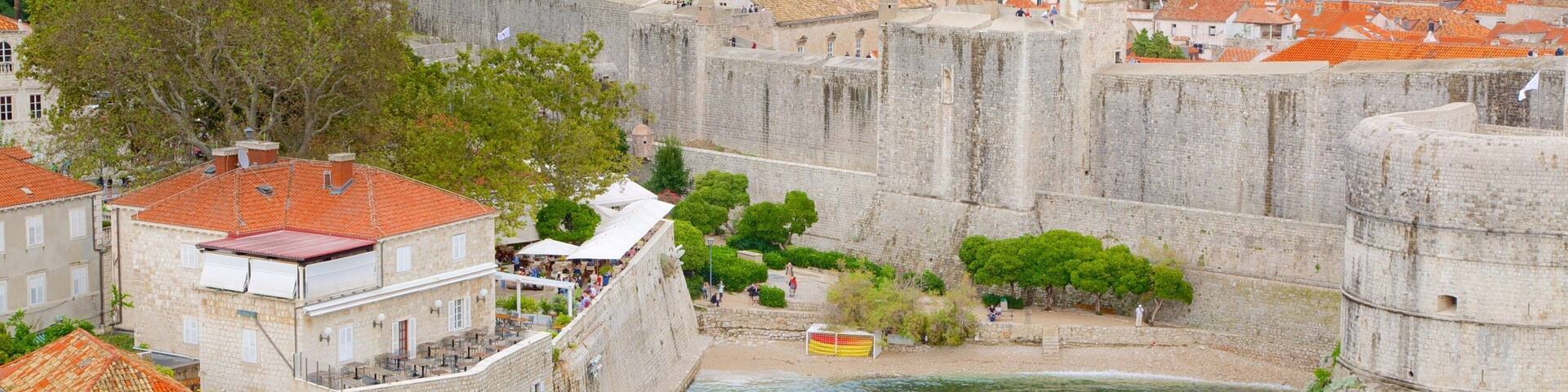 Lovrijenac Fort 表示 都市 と 遺跡・遺産