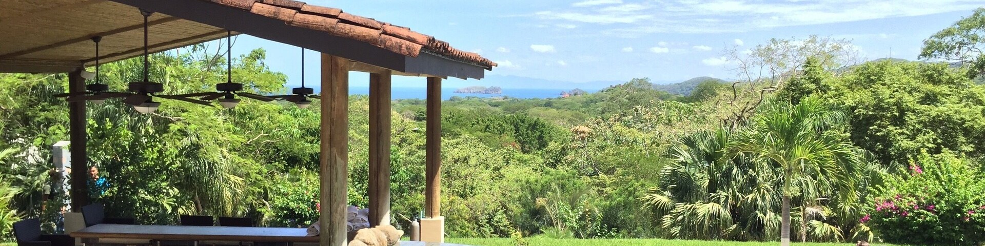 Great resort. Small, great views, strong drinks.