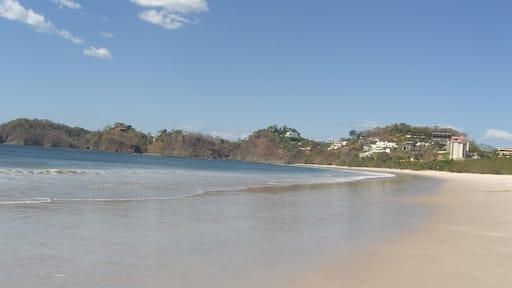 Can you see the house on top the hill??' Locals told us that house belongs to one of the RHCP!