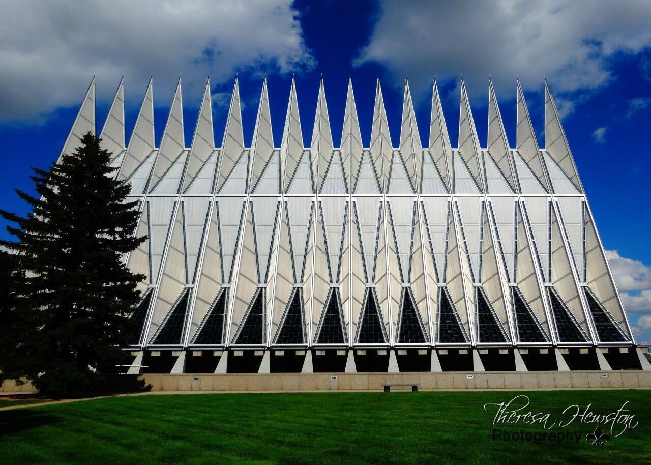 The Air Force Academy in Colorado Springs is offers the public a glimpse into the training and education offered to the Air Force's future officers.
http://www.liferidingshotgun.com/2014/08/7-things-to-do-in-colorado-springs.html