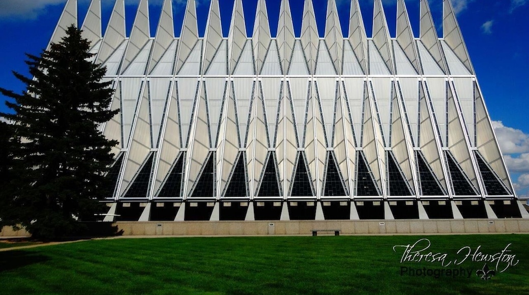 The Air Force Academy in Colorado Springs is offers the public a glimpse into the training and education offered to the Air Force's future officers.
http://www.liferidingshotgun.com/2014/08/7-things-to-do-in-colorado-springs.html