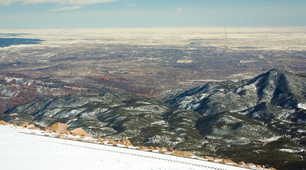 Pikes Peak bevat vredige uitzichten, bergen en landschappen