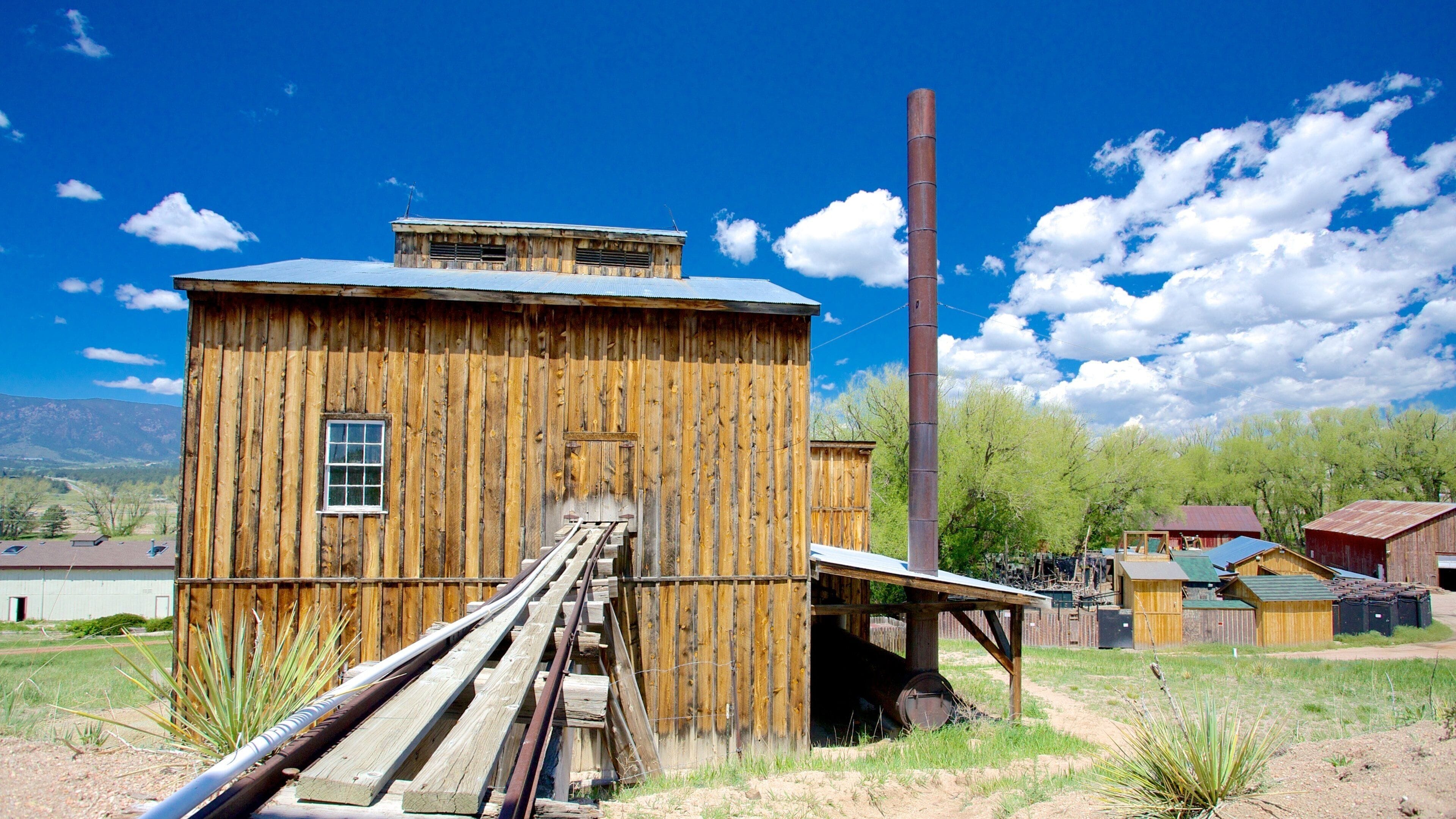 西部礦業暨工業博物館 呈现出 小鎮或村莊