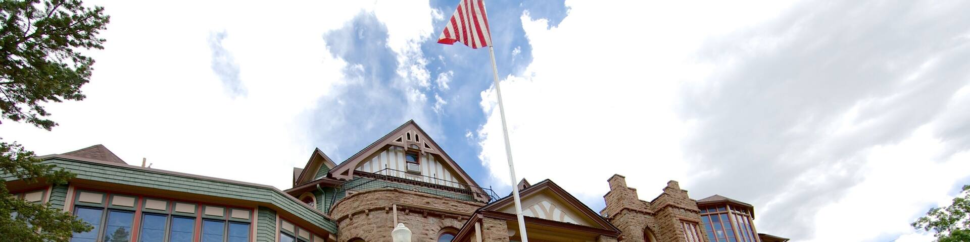 Miramont Castle which includes château or palace and heritage architecture