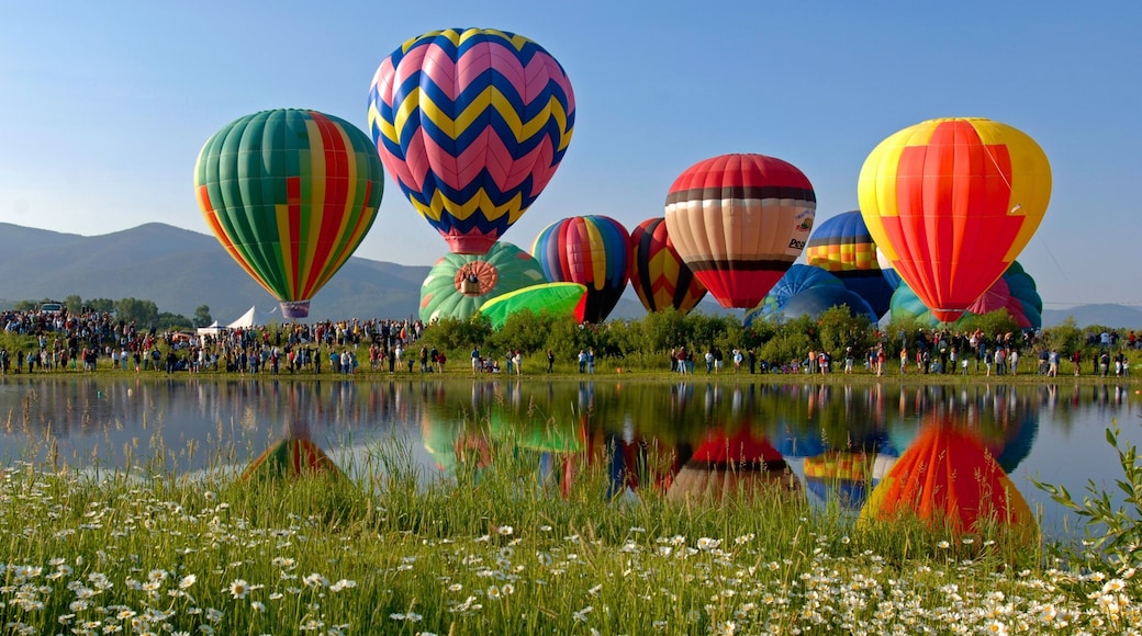 Steamboat Ski Resort which includes ballooning and a lake or waterhole