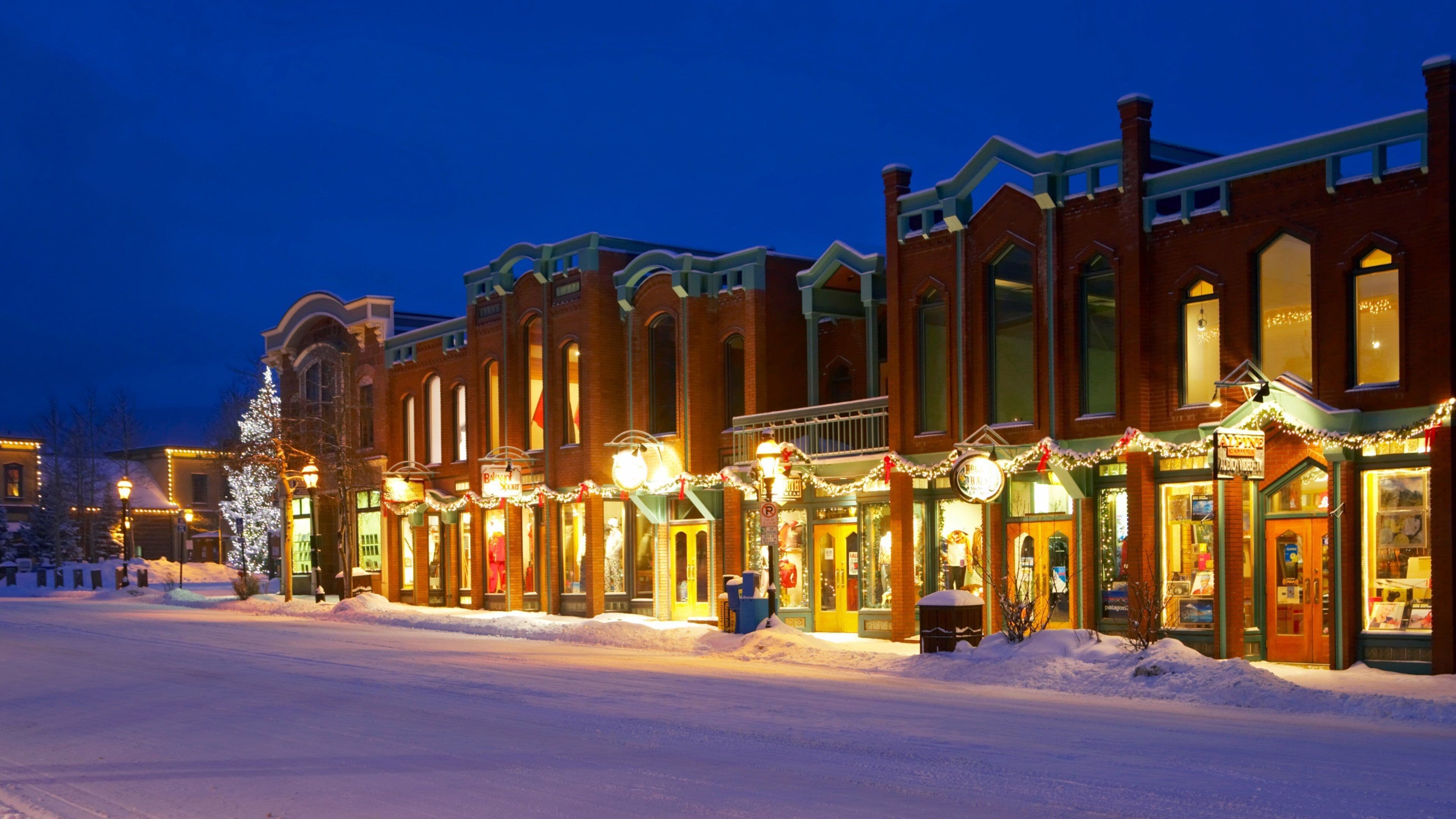Breckenridge Ski Resort which includes night scenes, snow and street scenes