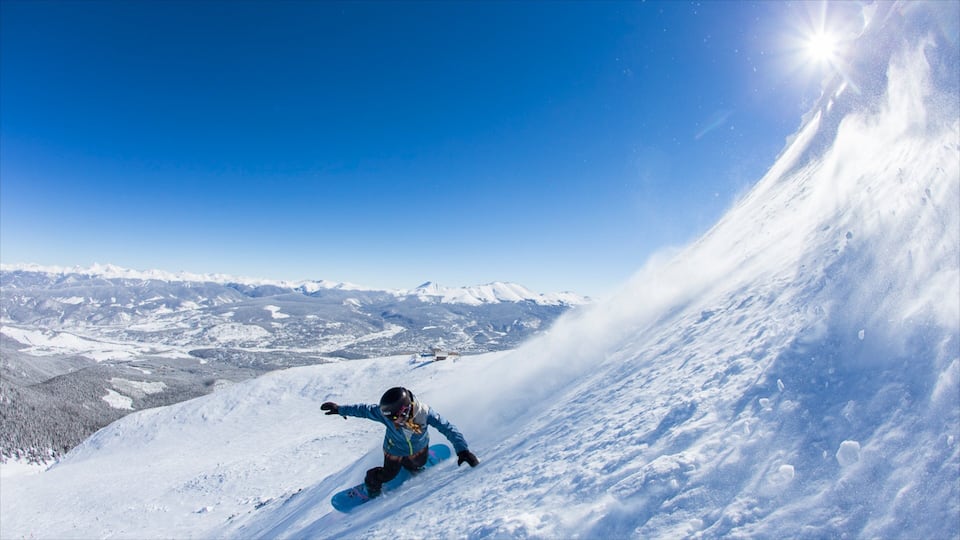 Breckenridge Ski Resort which includes snow boarding, mountains and landscape views