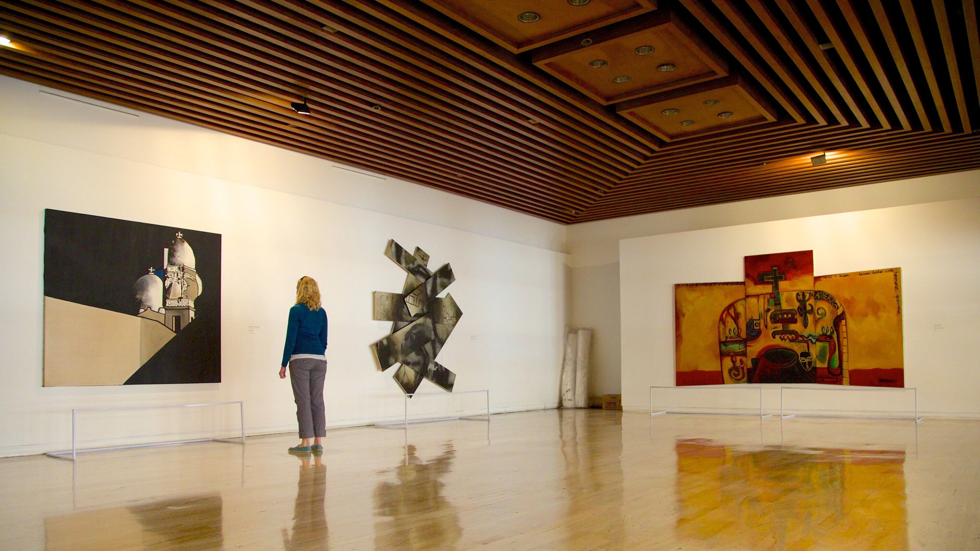 Bibliothèque Luis Angel Arango mettant en vedette bâtiment public, vues intérieures et art