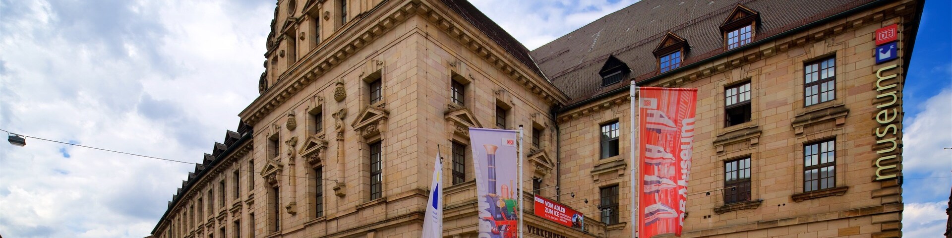 Museu Ferroviário Nacional da Alemanha que inclui arquitetura de patrimônio e sinalização
