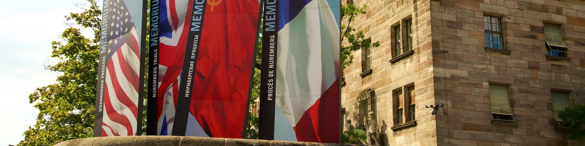 Justizpalast das einen Geschichtliches und Beschilderung