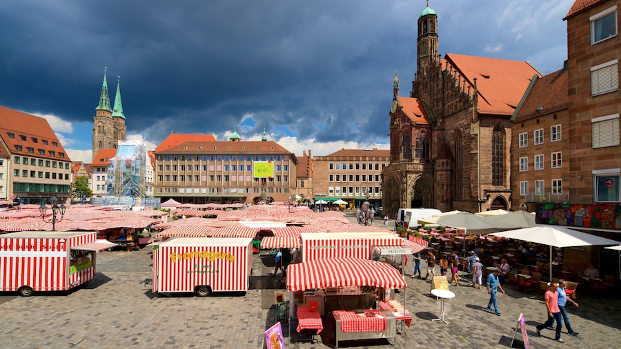 Hauptmarkt which includes a square or plaza, markets and heritage elements