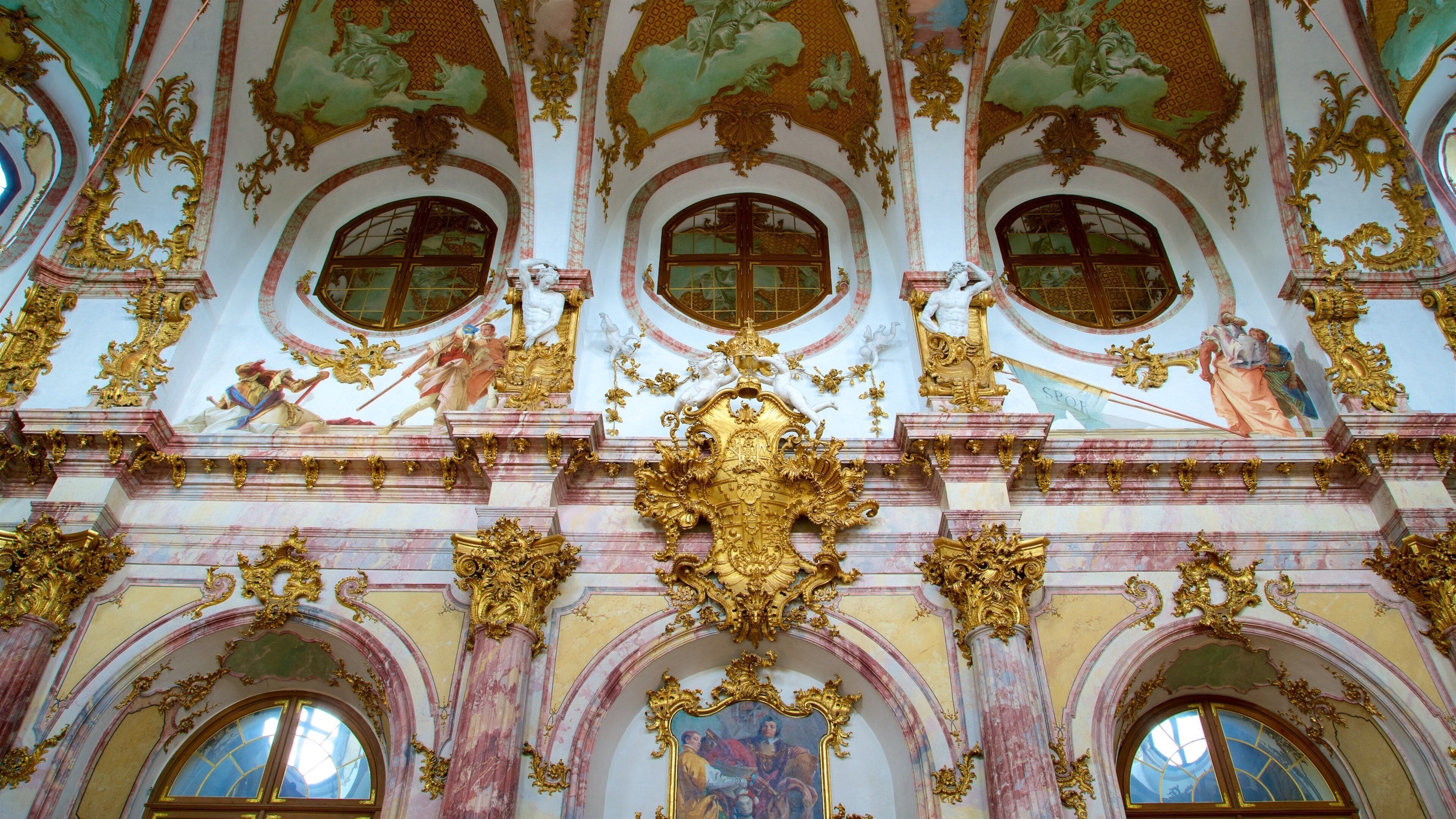 Würzburger Residenz mit einem Geschichtliches und Innenansichten