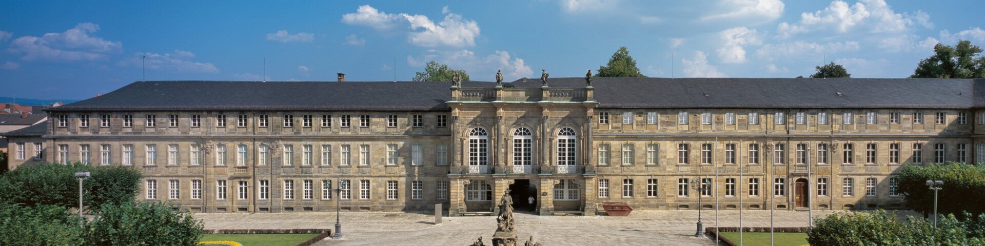Bayreuth New Palace showing heritage architecture and a fountain