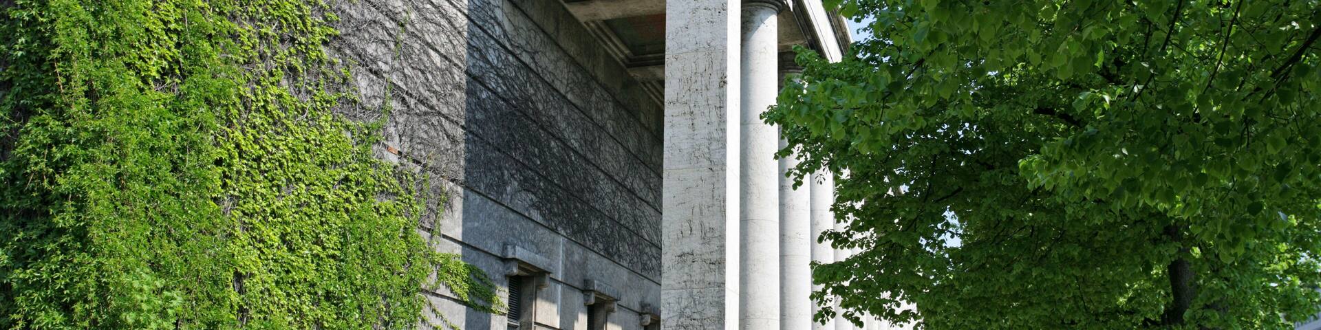 Haus der Kunst art museum, Munich, Bavaria, Germany, Europe, 28. April 2007