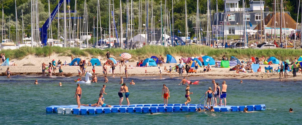 Plage de Kühlungsborn mettant en vedette baignade, plage et vues littorales