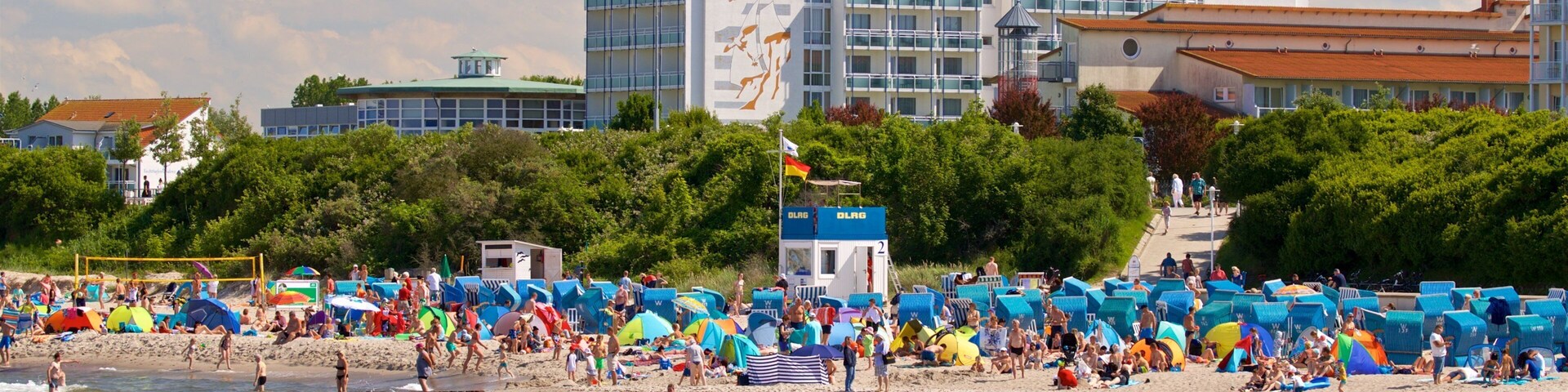 Kuehlungsborn Beach showing general coastal views, a coastal town and a beach