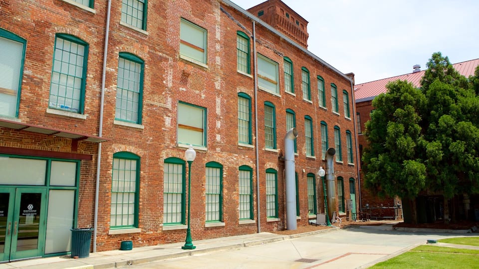 The Augusta Canal Interpretive Center at Enterprise Mill mit einem historische Architektur