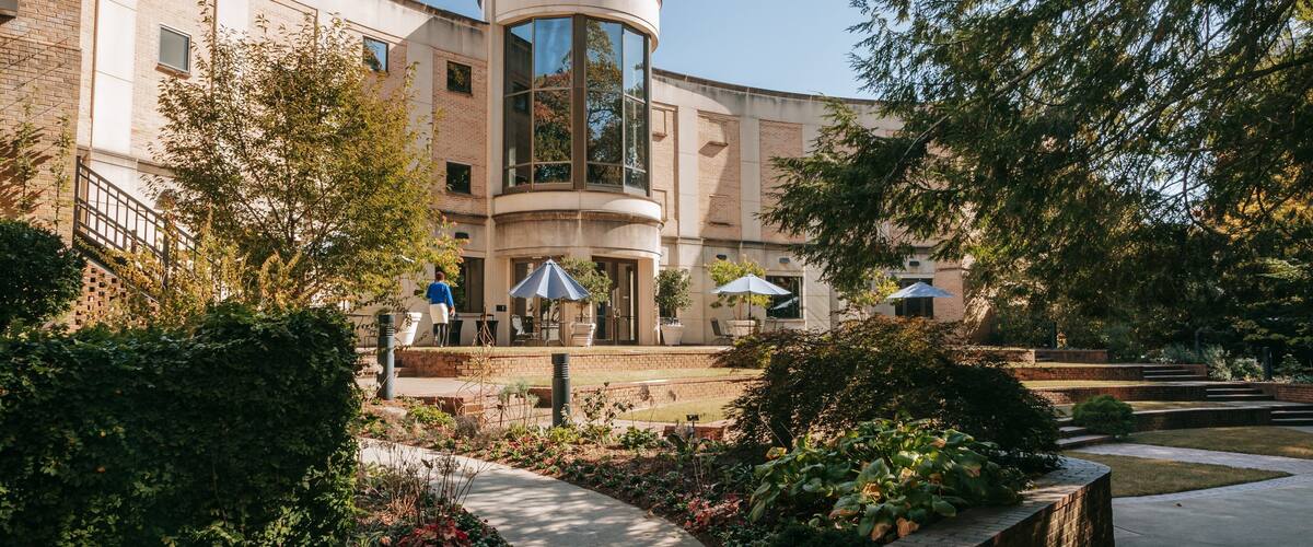 Atlanta History Center featuring a garden
