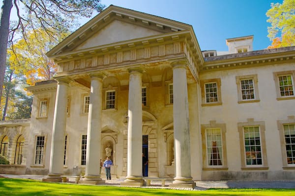 Atlanta History Center featuring heritage architecture