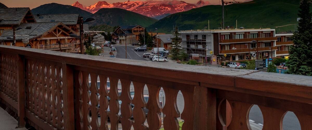 Sunset view of the mountains of Les Deux Alpes.
 
The village sits at 1,650 m (5,413 ft) and lifts run to 3,600 m (11,811 ft). It has the largest skiable glacier in Europe and is France's second oldest ski resort behind Chamonix, where the largest mountain in western Europe is located, Mont Blanc. It has the longest, normally open full on-piste vertical available in the world. It is a 71 km (44 mi) drive southeast of Grenoble.