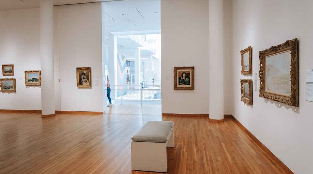 High Museum of Art featuring interior views and art