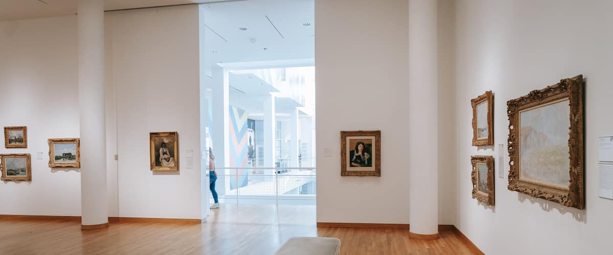 High Museum of Art featuring interior views and art
