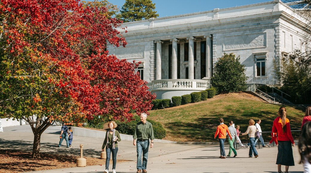Zoo Atlanta featuring street scenes, fall colors and heritage architecture