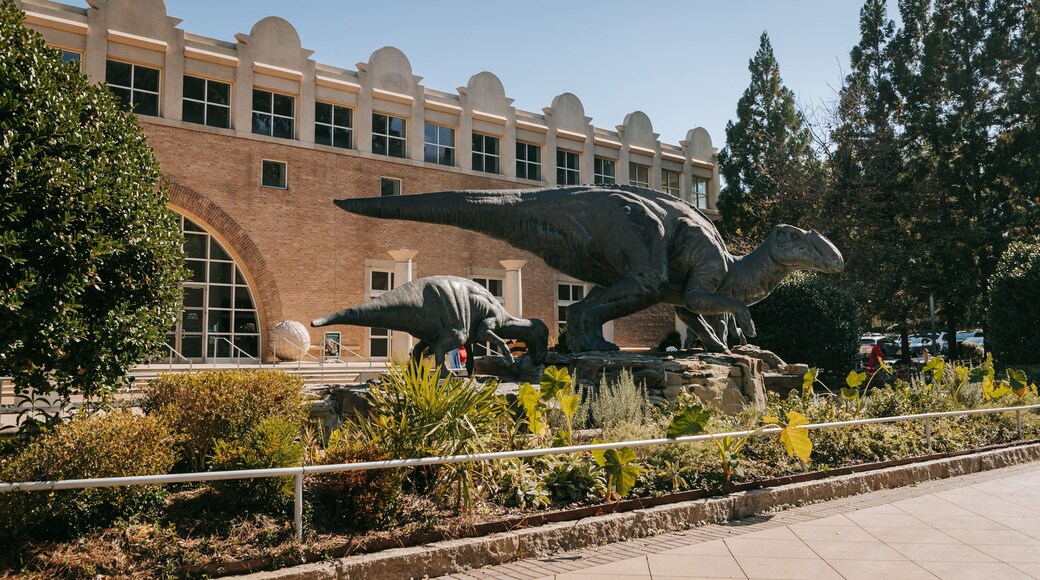Fernbank Museum of Natural History featuring a statue or sculpture and outdoor art